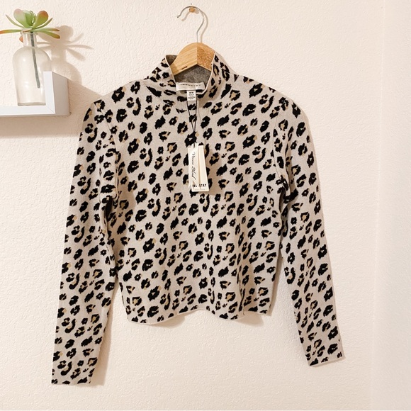 Industry Clothing leopard print mock neck sweater - Picture 2 of 4